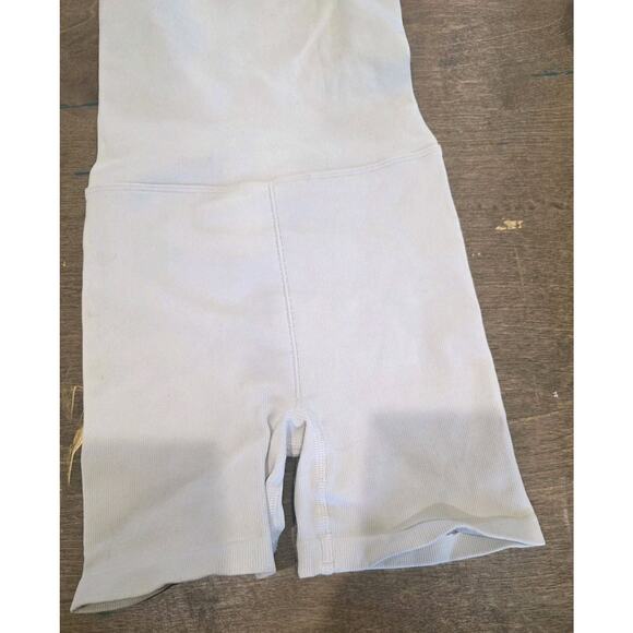 Well Being + Being Well Cream Seamless Yoga Suit Size XXS/ XS NWOT Made In USA - Picture 4 of 5